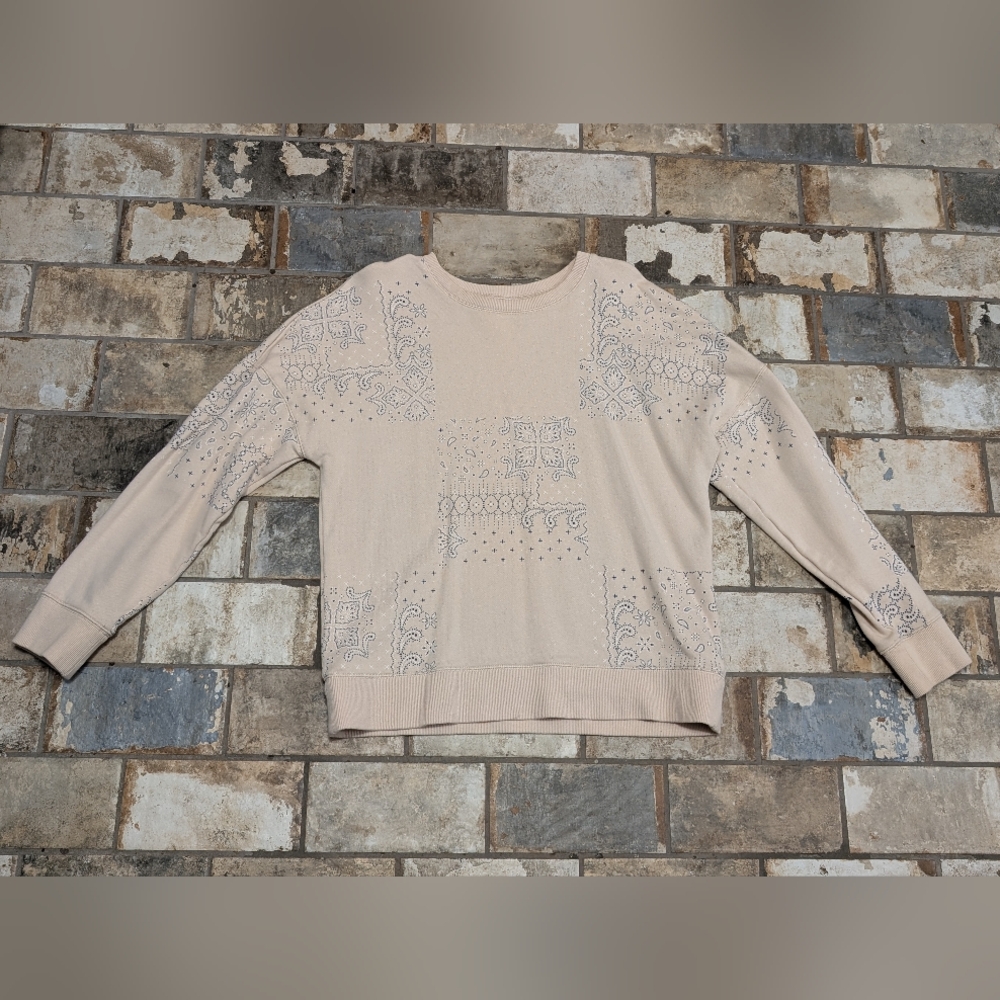 FABLETICS Oatmeal + Navy Blue Paisley Print Crewneck Kourtney Sweatshirt Small